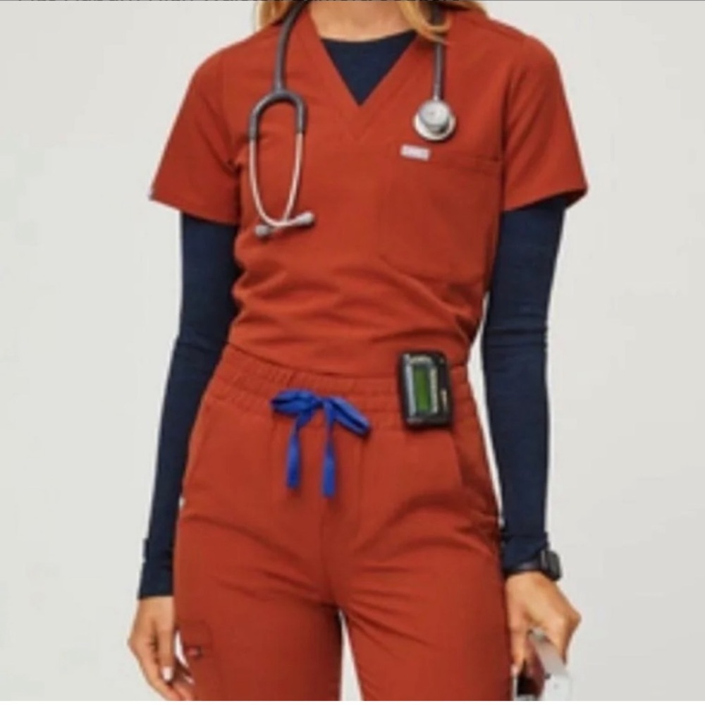 Figs Rust Colored Set - image 1